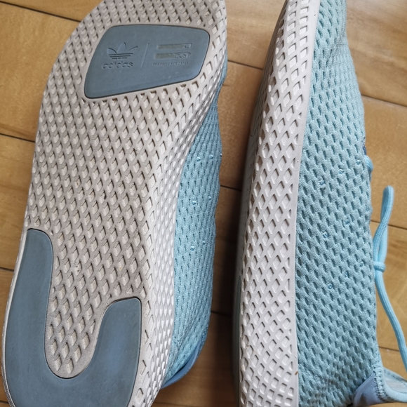 Adidas shoes - Picture 4 of 4